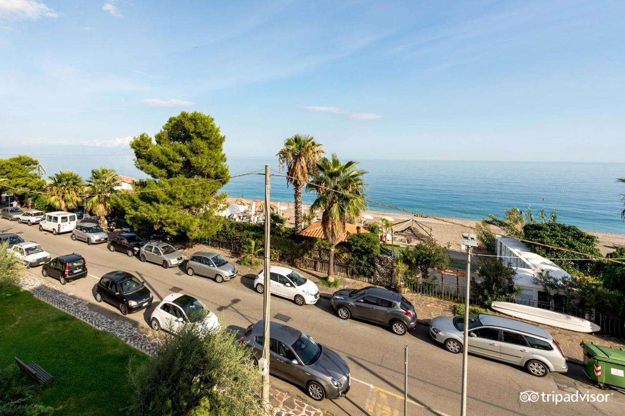 Taormina Hotel Calipso Mazzeo Exterior foto